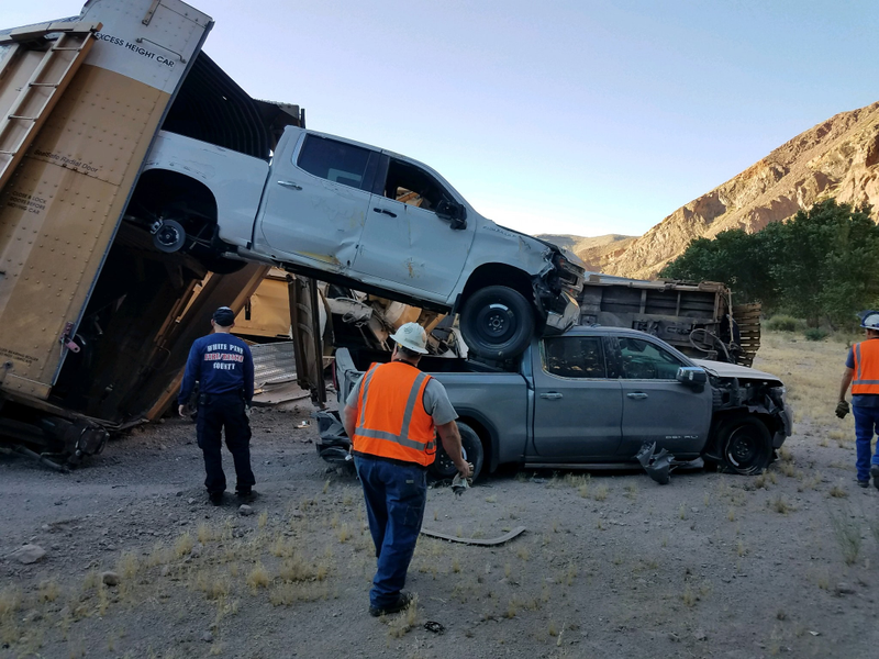 Illustration for article titled Brand New Jeep Gladiators and Chevy Silverados Destroyed After Train Derails in Nevada
